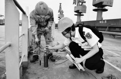 非洲國(guó)際空運(yùn)-青島檢驗(yàn)檢疫局對(duì)巴西進(jìn)口大豆實(shí)施現(xiàn)場(chǎng)檢驗(yàn)鑒定