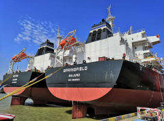 國際空運查詢-復(fù)工創(chuàng)佳績 同日交三船 ——揚州中遠海運重工單日完成三船交付